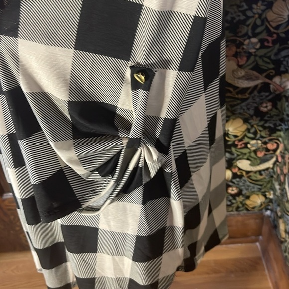 Heimish, Size 1XL, Black + Cream Buffalo Check Blouse - Picture 4 of 5